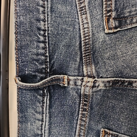 OLD NAVY MEN'S JEANS - Picture 7 of 9